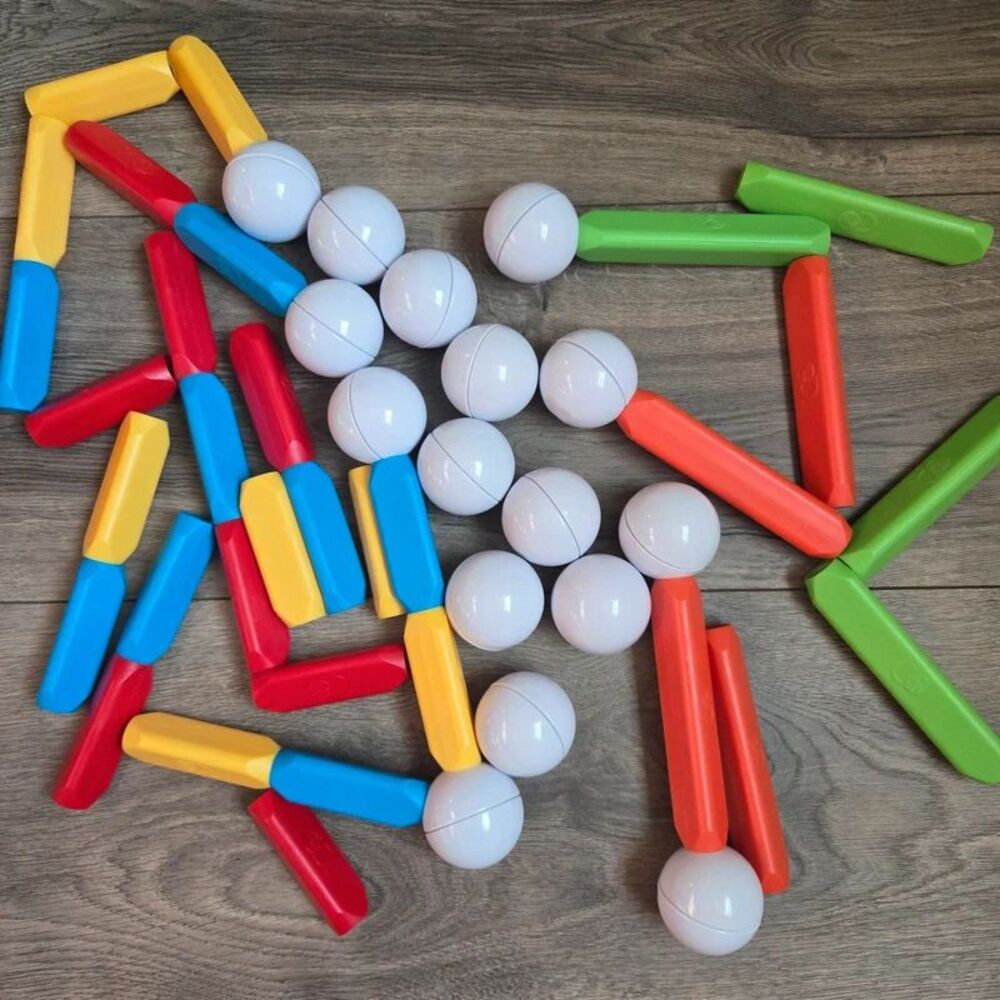 Discovery Kids STEM Building Rods & Spheres Construction Toy Set 48 Pc